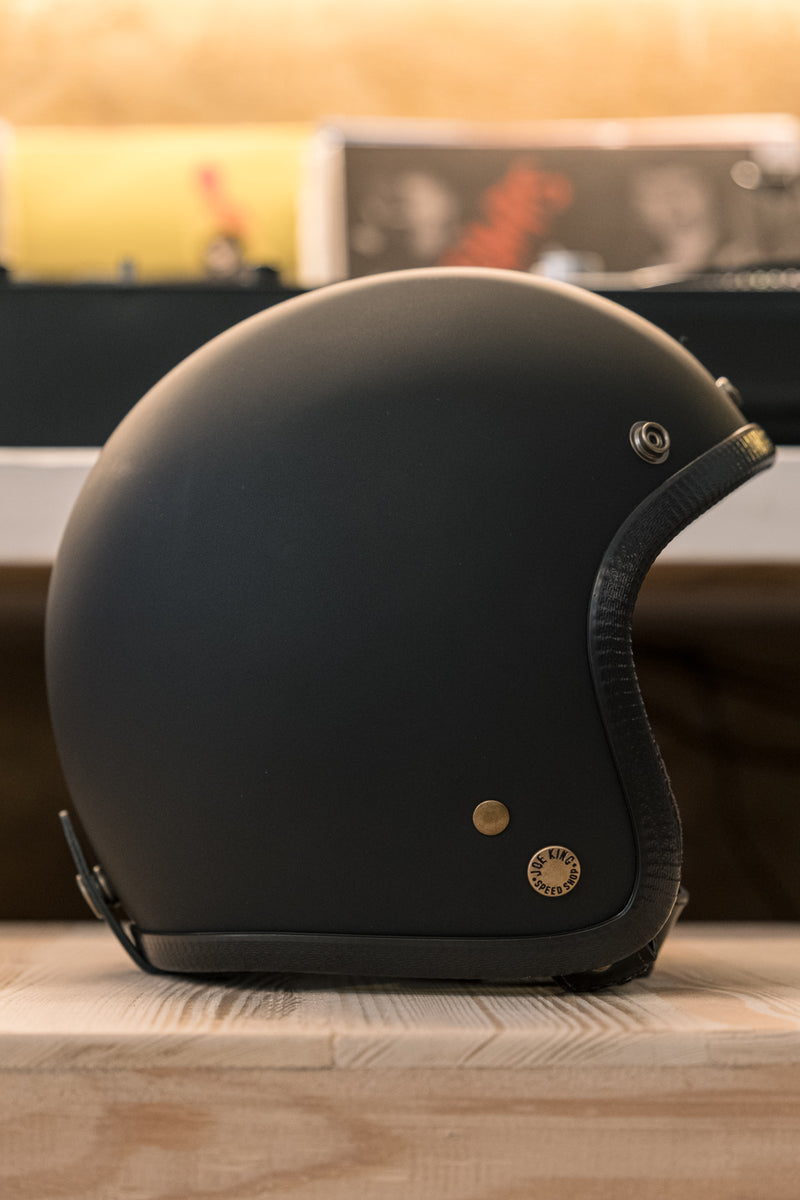black and gold motorcycle king helmet JOE KING 400 Matte Black & Brass – The Real Intellectuals Store
