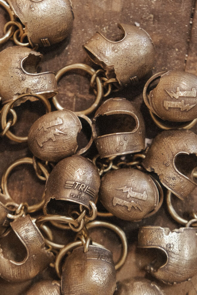 
                  
                    TRI X PAISIOS - HANDCRAFTED KEY RING - BRASS
                  
                