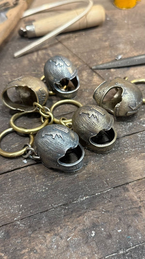 
                  
                    TRI X PAISIOS - HANDCRAFTED KEY RING - SILVER
                  
                