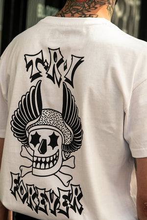 
                  
                    TRI FOREVER - Oversized Tee
                  
                