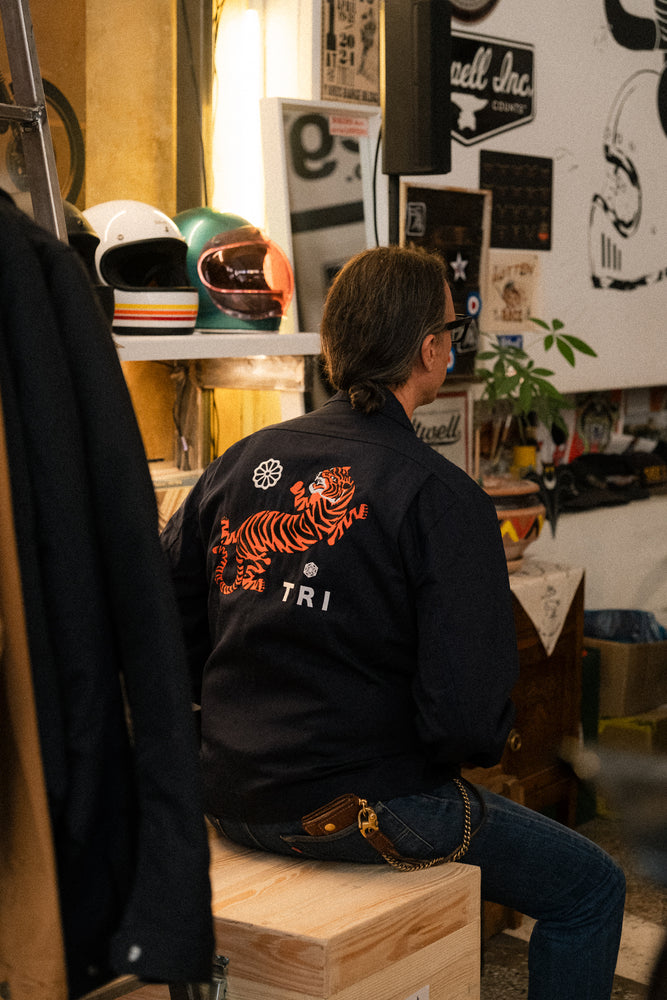 
                  
                    TRI "TORA"- EMBROIDERED WORKWEAR JACKET - NAVY BLUE
                  
                