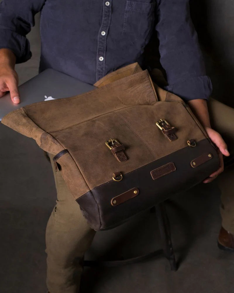 
                  
                    TRIP MACHINE OUTLAW SADDLEBAG TOBACCO
                  
                