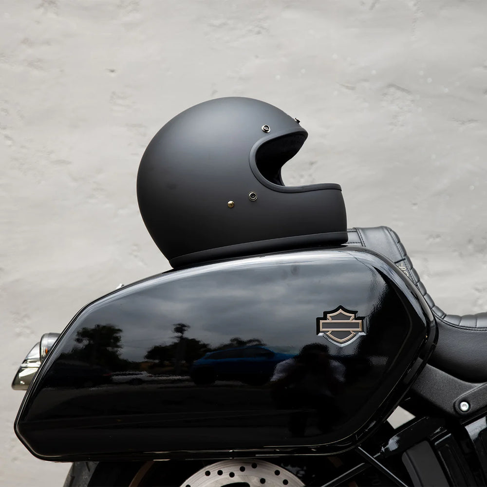 
                  
                    BILTWELL GRINGO ECE R22.06 HELMET - FLAT BLACK
                  
                