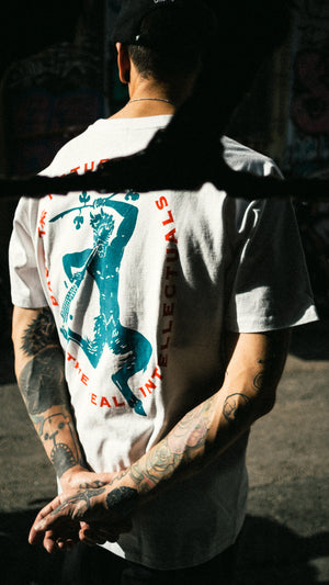 
                  
                    BACK TO NATURE - Heavy Oversized - White / Red / Petrol
                  
                