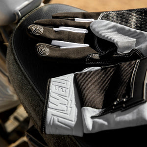 
                  
                    BILTWELL Baja Gloves - Grey
                  
                