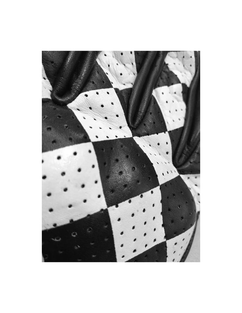 
                  
                    HOLY FREEDOM - BULLIT 2021 GLOVES - BLACK/WHITE
                  
                